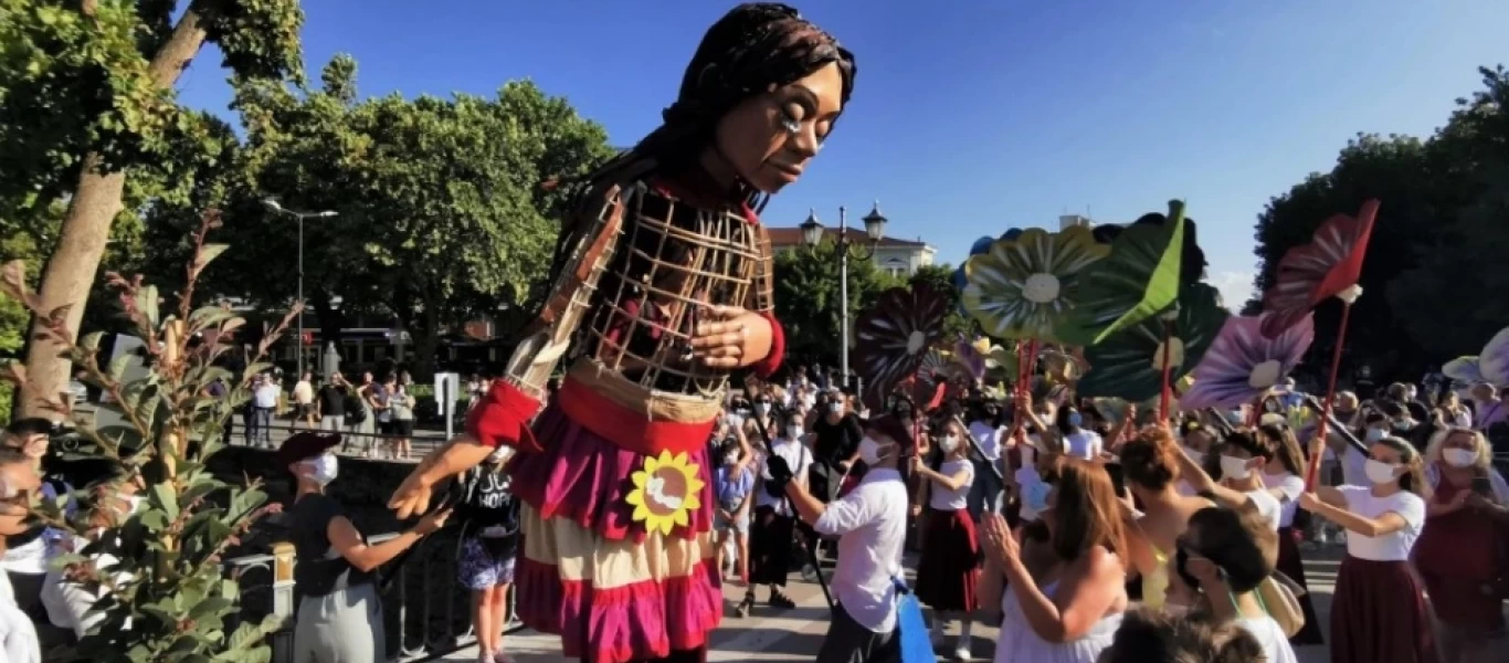 Επεισοδιακή υποδοχή της «Αμάλ» στη Λάρισα με ΜΑΤ και πέτρες (βίντεο)